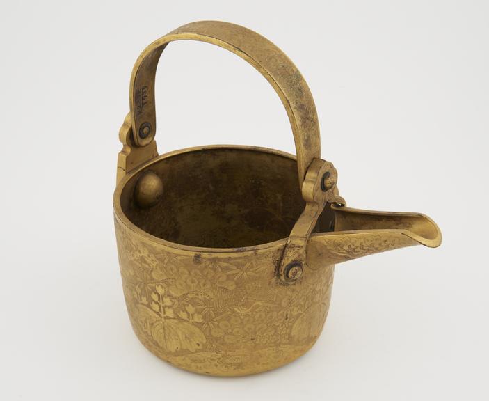 Gilt-bronze sake pourer