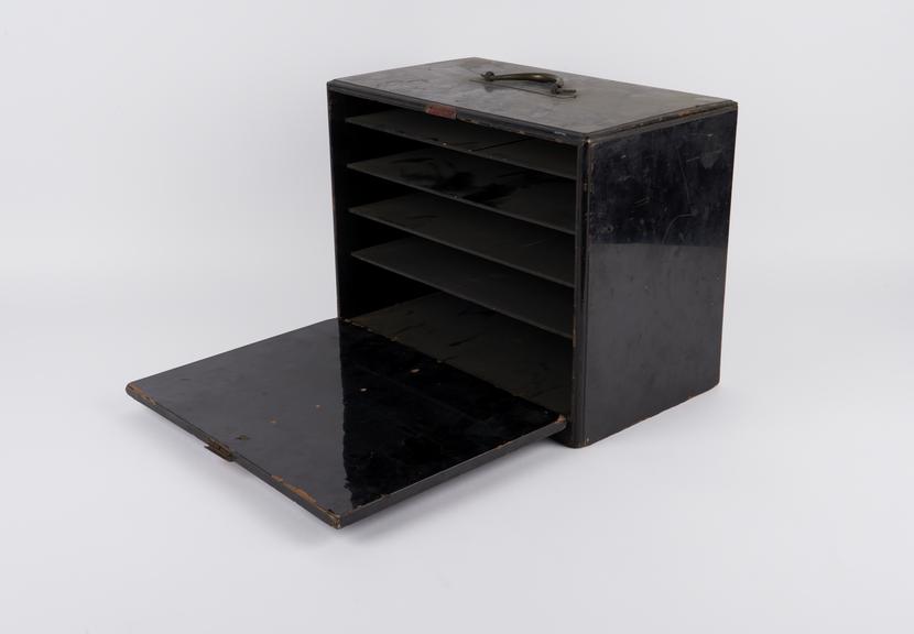 Black lacquered wooden medicine chest