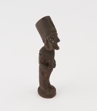 Wood tobacco pipe with pipe stand