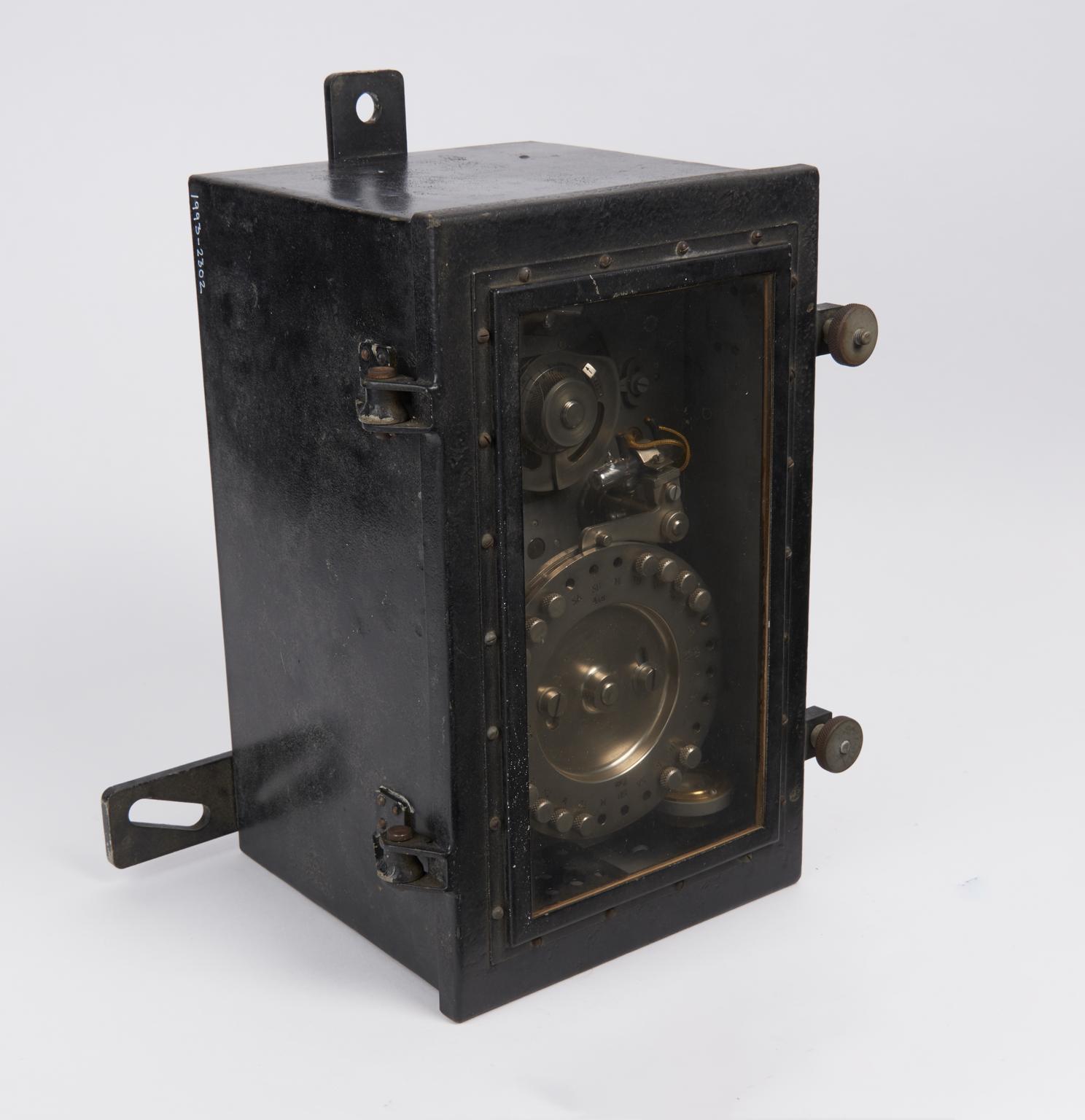 Gear Clockwork Rifle Clockwork time switch used on the RAE guided weapon range at Larkhill ...