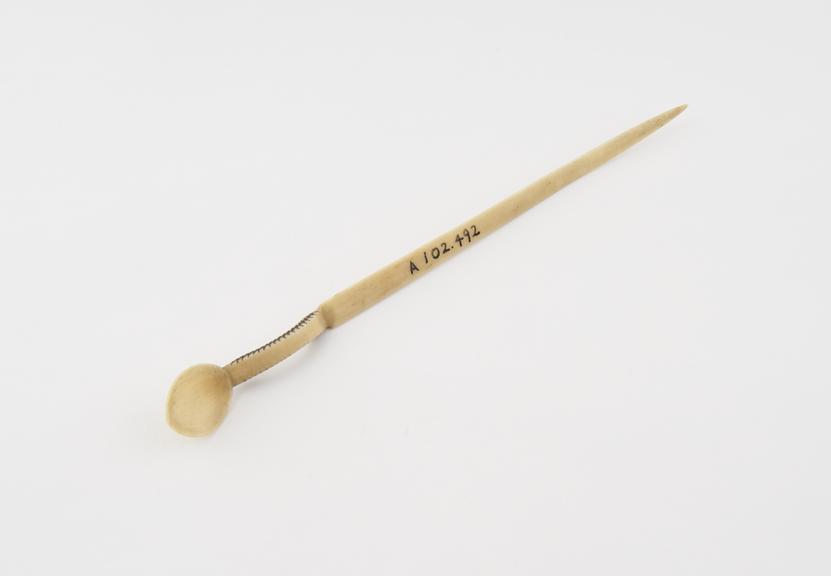 Bone snuff spoon, small oval bowl