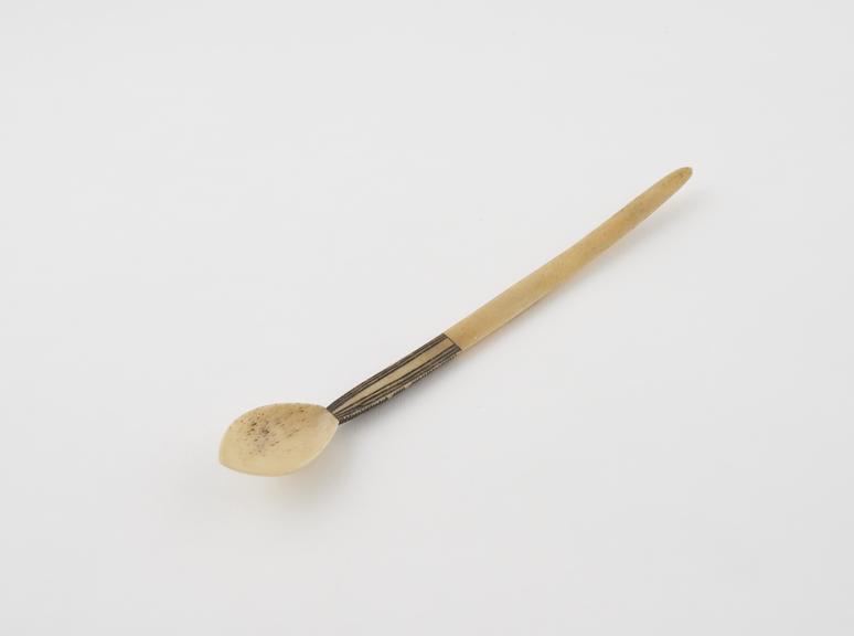 Bone snuff spoon, egg-shaped bowl