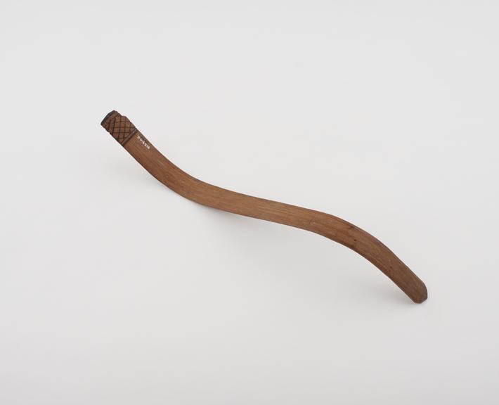 Wooden strigil, West Africa, 1880-1920