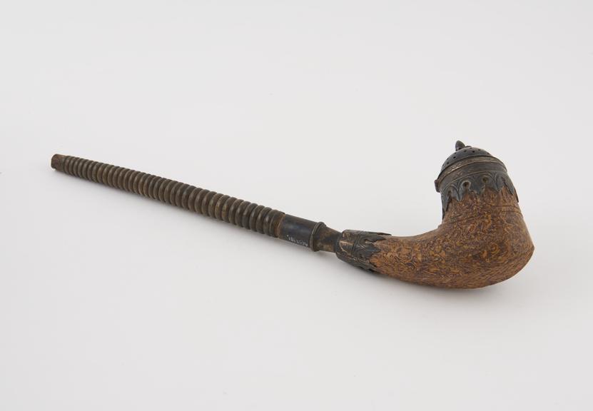 Stone tobacco pipe curved to imitate early 19th century