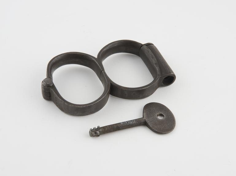 Handcuffs, size 4, English, 1760-1870