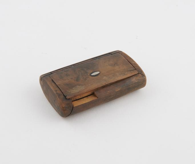 Wood snuff box, rectangular, oval ends, oval in section