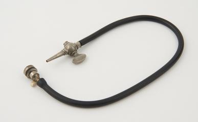 Connecting tube with connector and stopcock