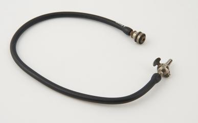 Connecting tube with connector and stopcock