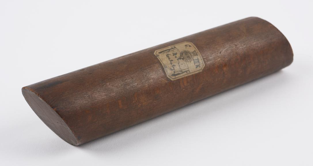 Oblique cylinder