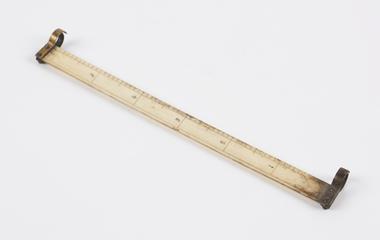 Rectangular scale, support rings each end