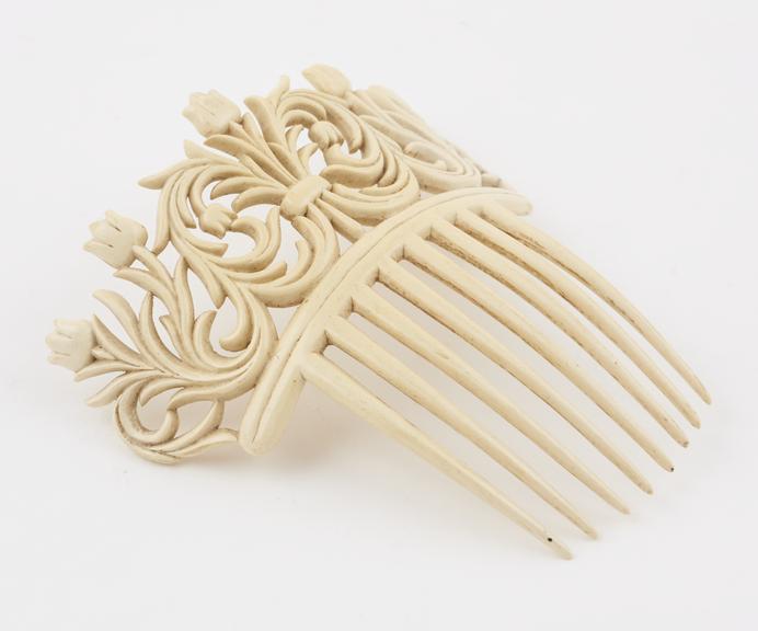 Hair comb in ivoride, manufactured by Daniel Spill, England