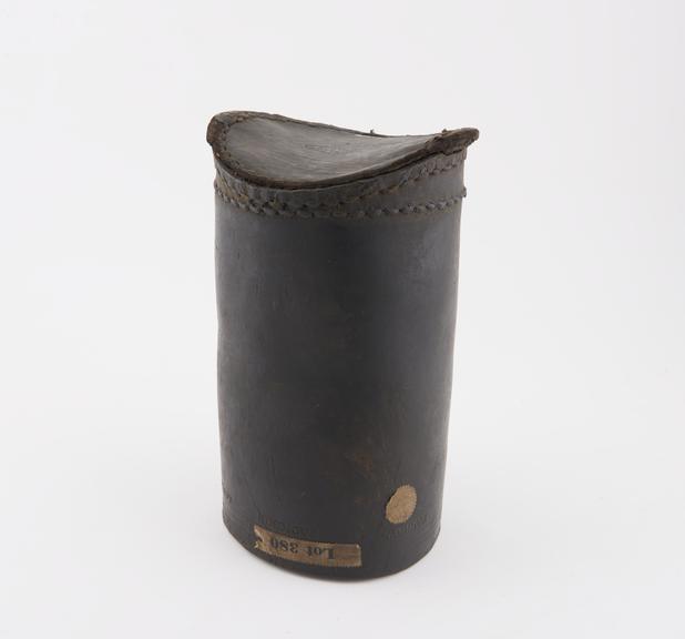 Container, leather, cylindrical, application uncertain