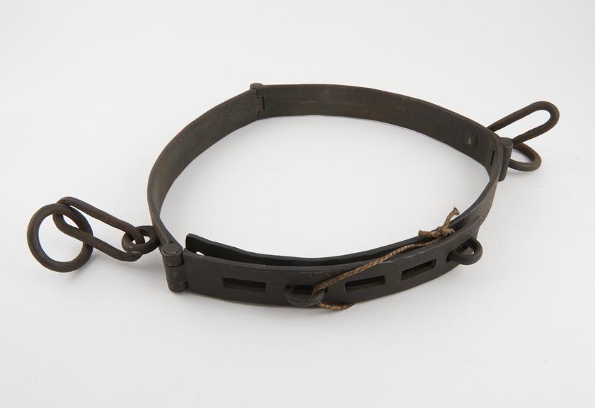 Belt, rim, hinged, with attachments, for manacles, European