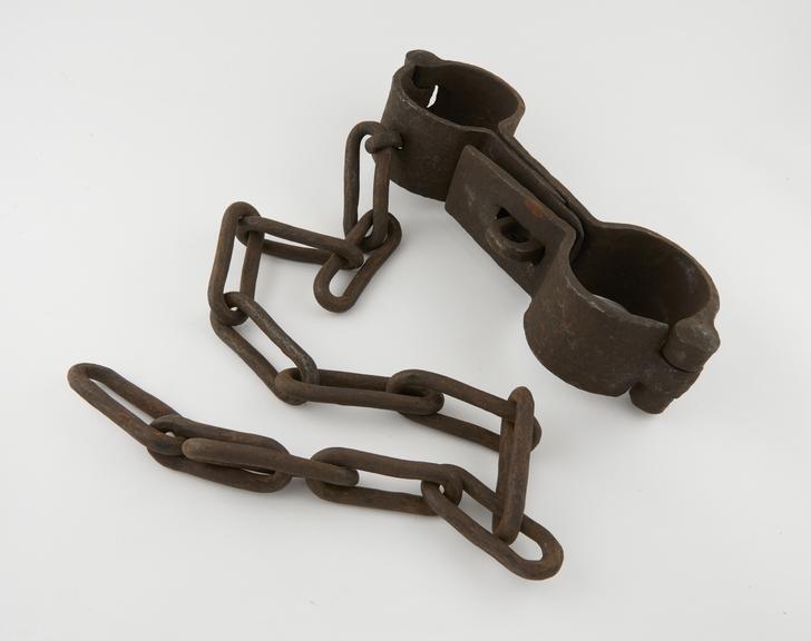 Leg irons, heavy, with chain