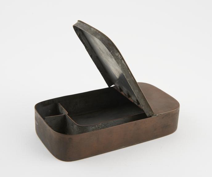 Copper tobacco and pipe box, oblong with hinged lid