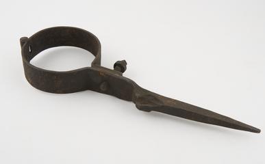 Leg iron, for attachment to wall, European, 1750-1850