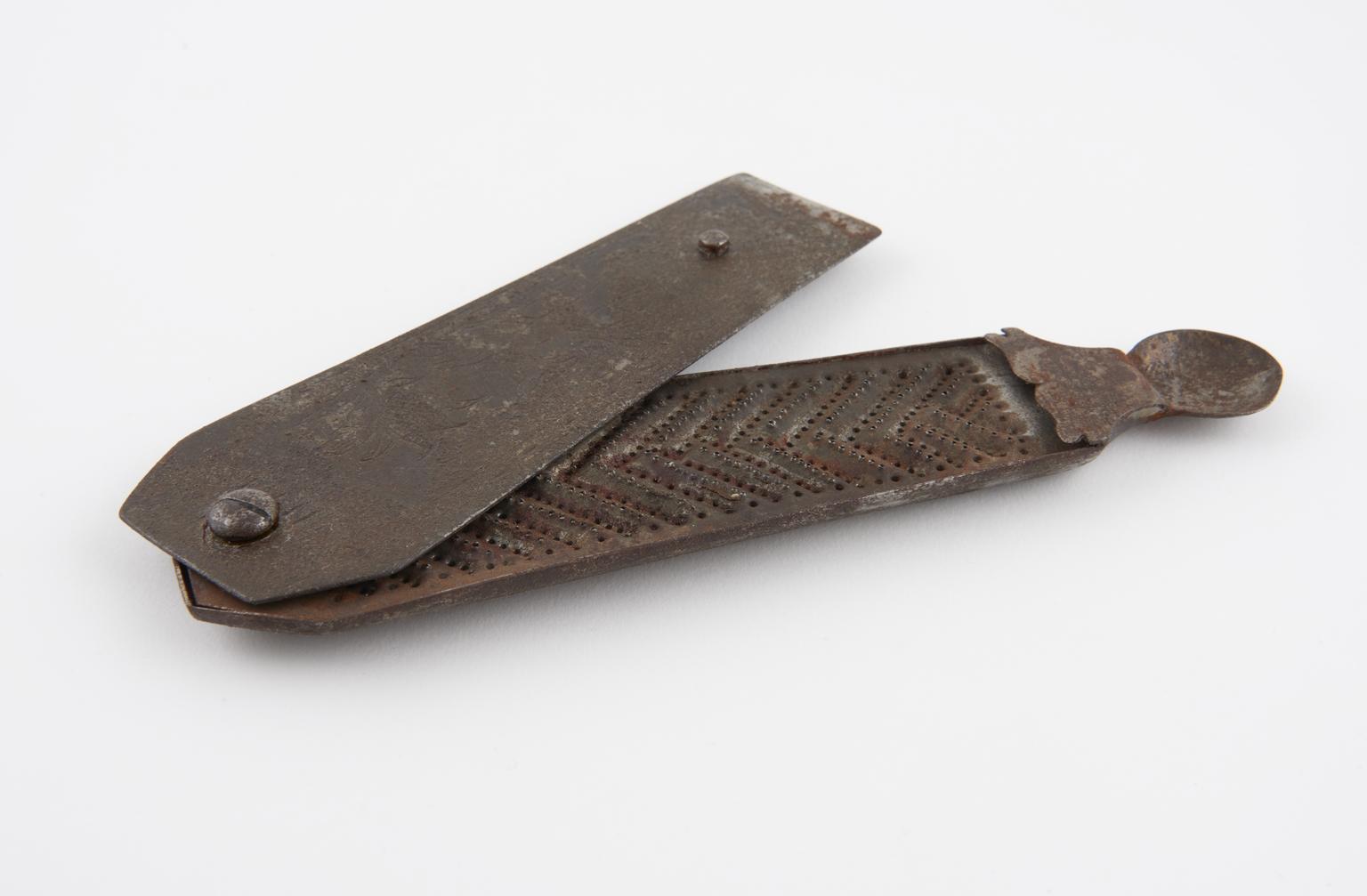 Razor Snuf Steel snuff rasp | Science Museum Group Collection
