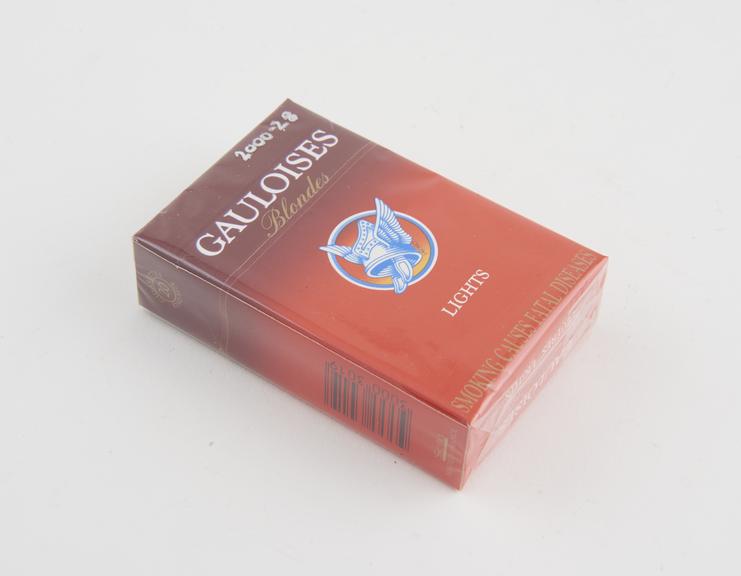 Packet of 20 Gauloises Blondes Lights, king size cigarettes