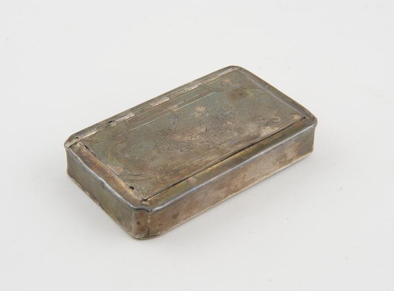 Silver rectangular snuff box