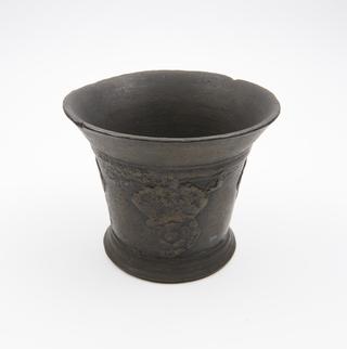 Bell-shaped mortar