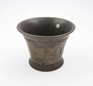 Bell-shaped bronze mortar