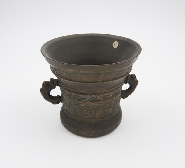 Small bell shaped mortar, bronze, foot ring with flat base