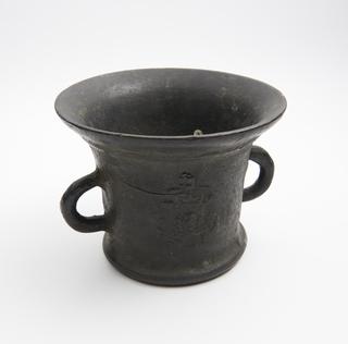 Bell-shaped bronze mortar with 2 rounded handles | Science Museum Group ...