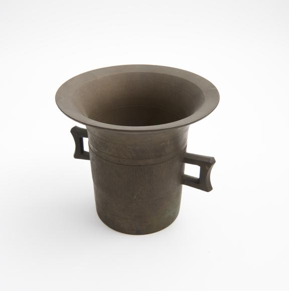 Tall mortar with flared rim | Science Museum Group Collection