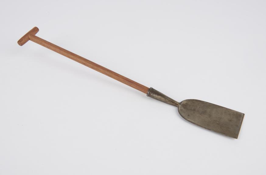 Model of Chinese spade ( Pam Tso), made and sold in China