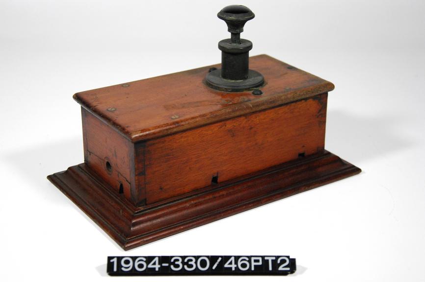 Ringing key for single wire double line block instrument