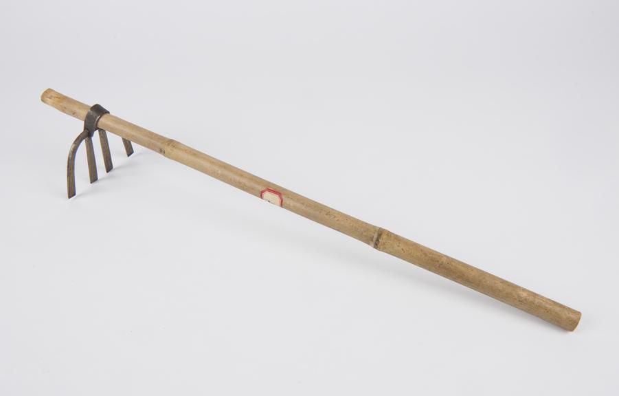 Model of Chinese rake (With Tah), made and sold in China