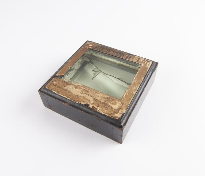Glass cracked by spark from the giant Spottiswoode induction coil