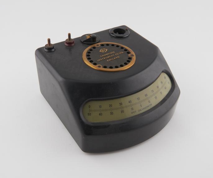 Spot galvanometer, by the Cambridge Instrument Co