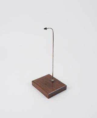 Box and display stand for Thomson-Thalen magnetometer