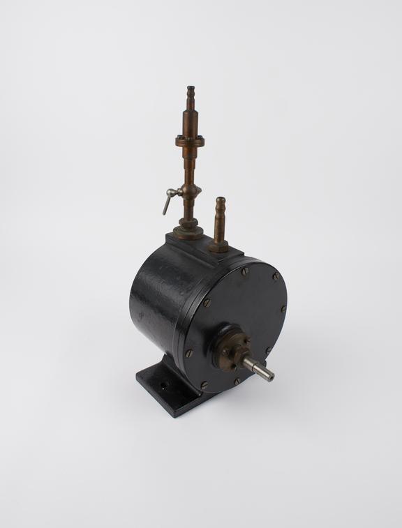 Gear type rotary vacuum pump, unsigned, British, 1918-1923