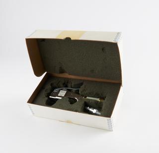 3M model 902 ionising air gun
