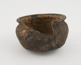 Earthenware cauldron
