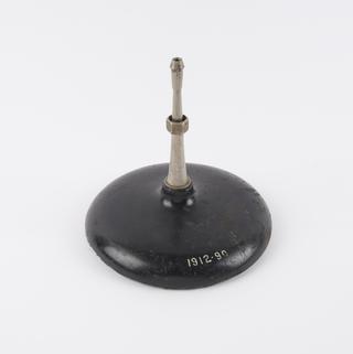 Stand for carburettor