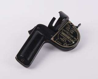 Pistol grip firing mechanism for 'Antifyre Pistole' fire extinguisher III B.