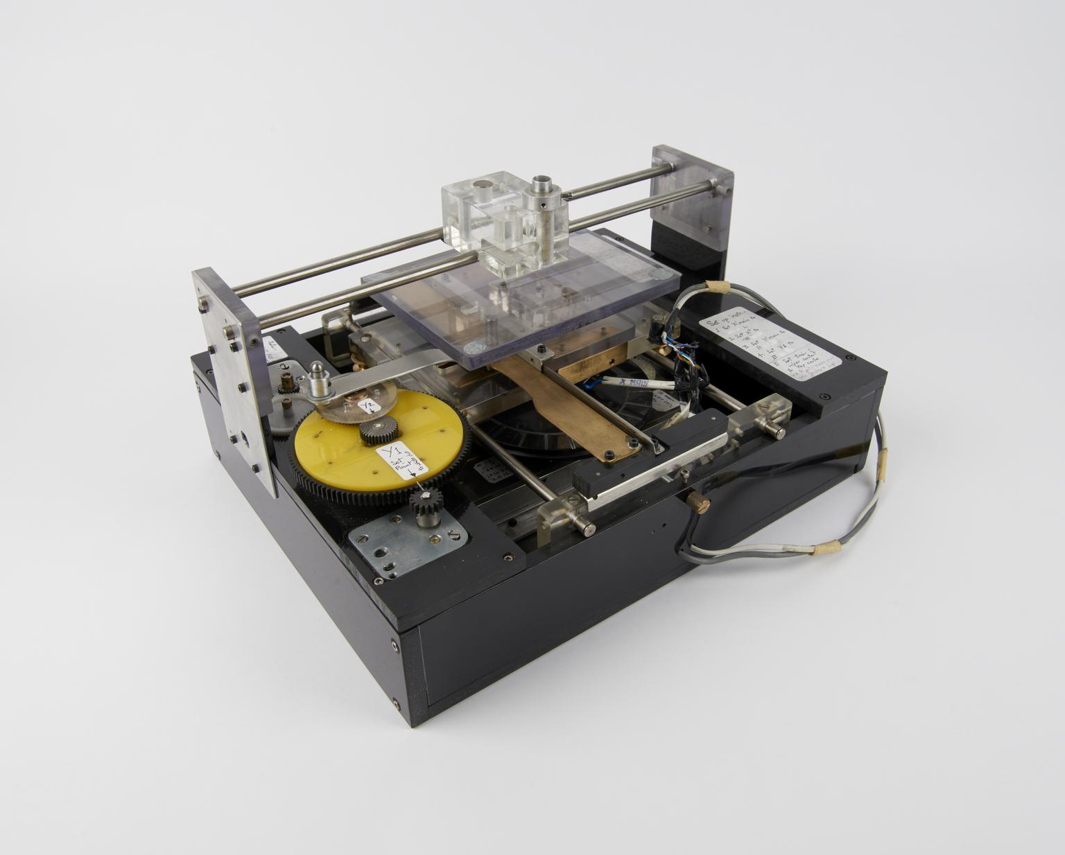 ‘NSEW’ Sun Planet Drawing Machine developed and built by Dr Jack Tait ...