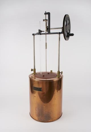 Berthelot-Mahler calorimeter fitted with mechanical stirring aparatus