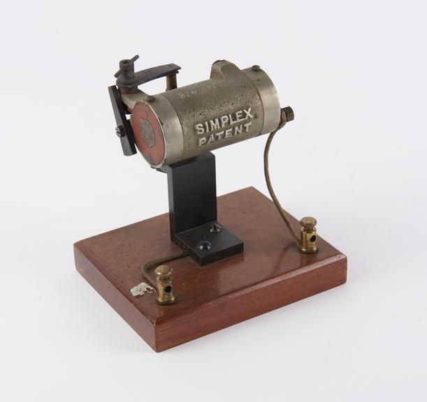 Simplex L.T. sparking plug, patented 1904