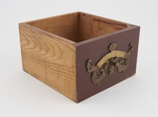 Replica drawer for a pharmacy cabinet