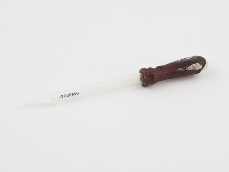 Dropper, glass with rubber bulb, English, 1901-1940