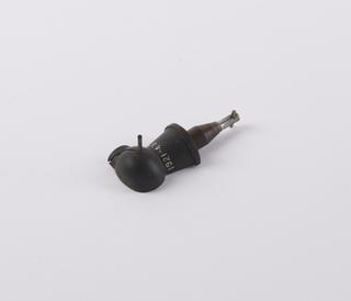 Cross sectioned Slipper spark plug