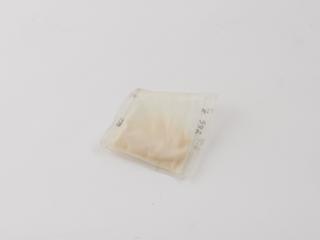 Processing device to couple amino acids by the `tea bag' method to build synthetic peptides