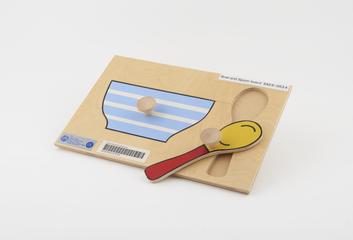 Wooden puzzle board showing a bowl and spoon