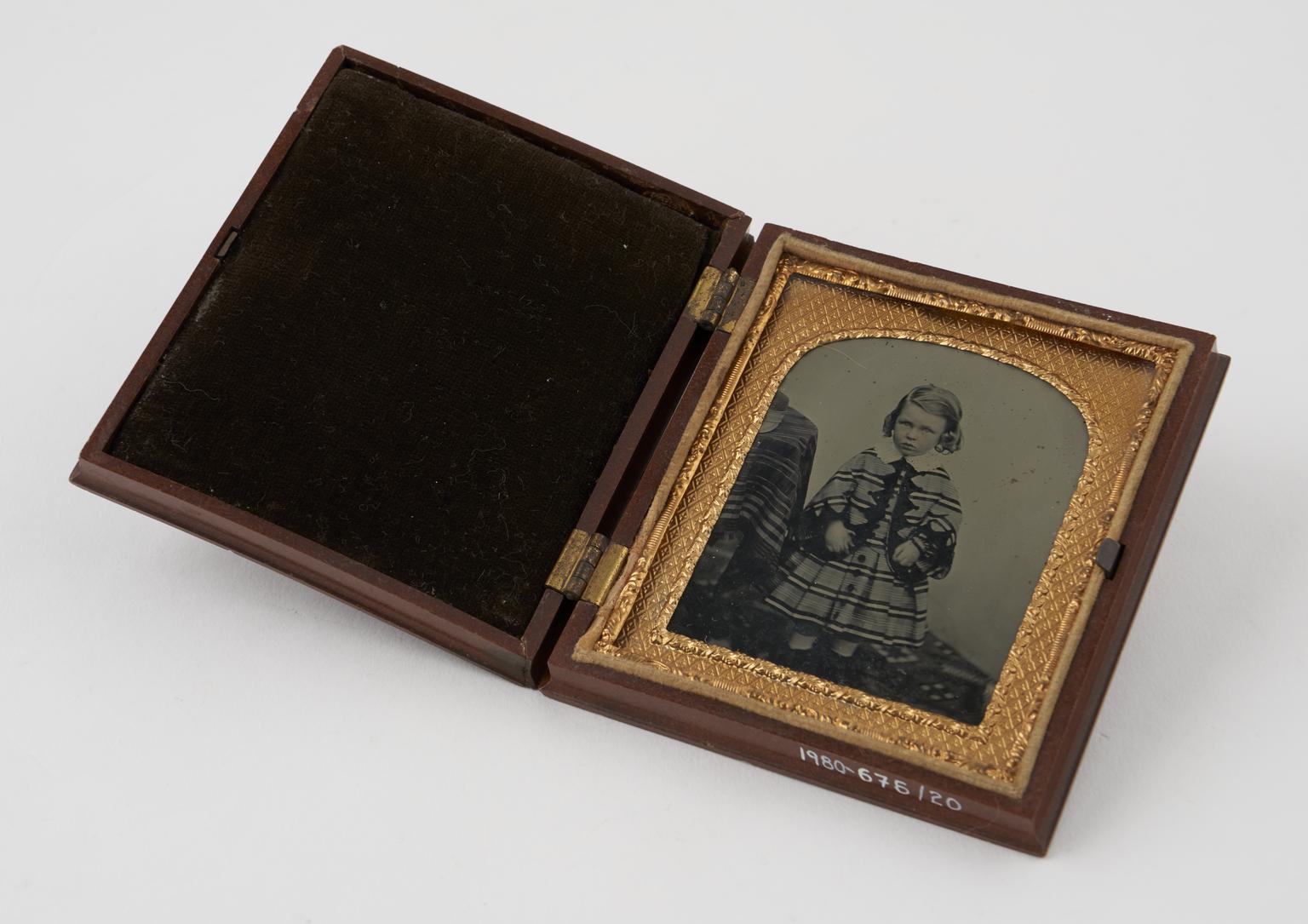 Shellac Case Square brown shellac Union Case showing biblical scene | Science Museum ...