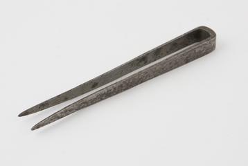 Metal tongs