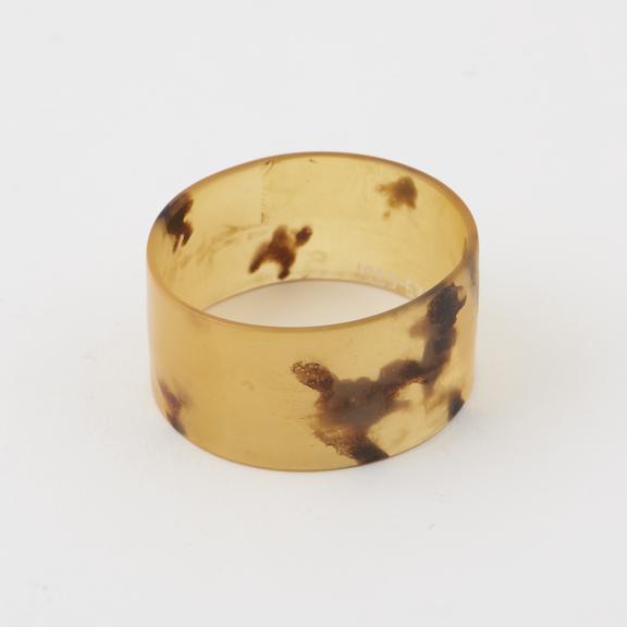 Napkin ring of tortoiseshell-effect cellululose nitrate, 1900s